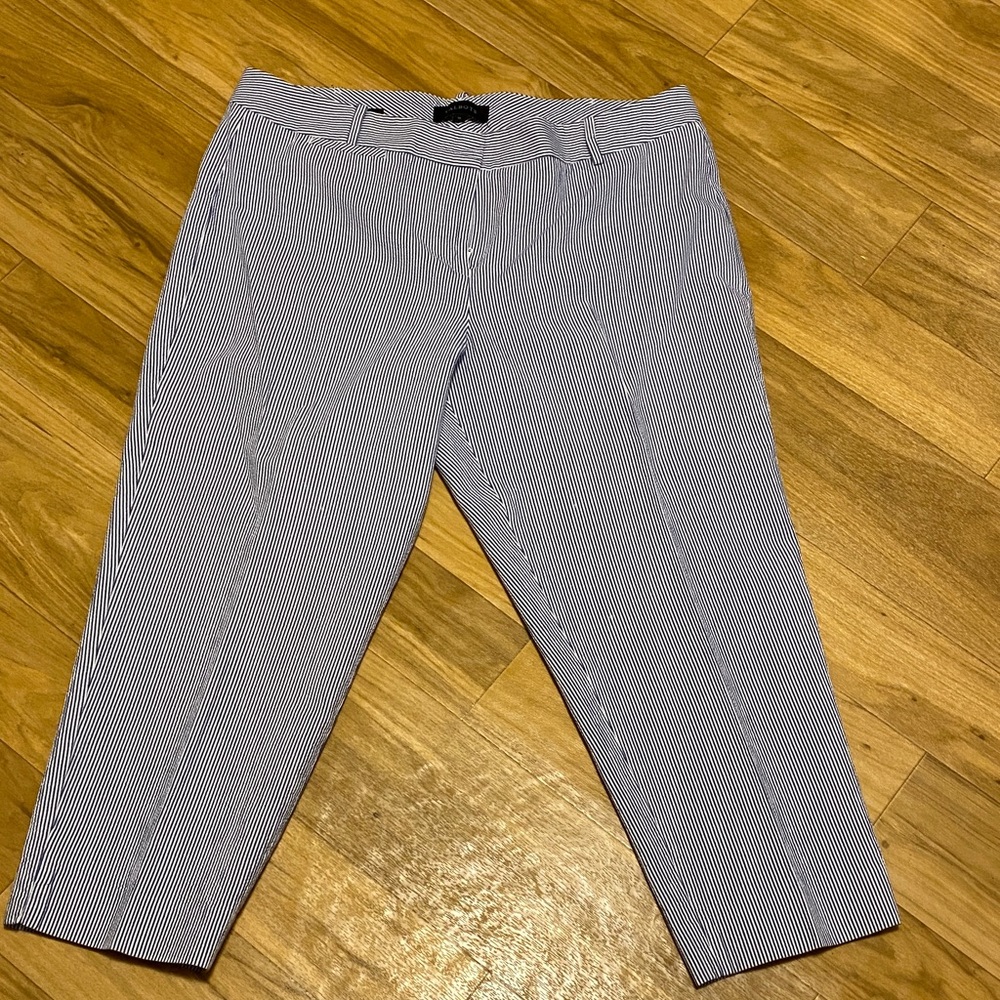Talbots Ladies Navy Striped Seersucker Chinos; curvy fit; cropped; size 16